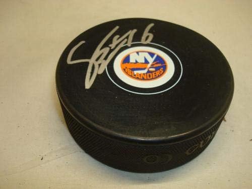 Стив Бернье подписа хокей шайба Ню Йорк Айлъндърс с автограф от 1B - за Миене на НХЛ с автограф